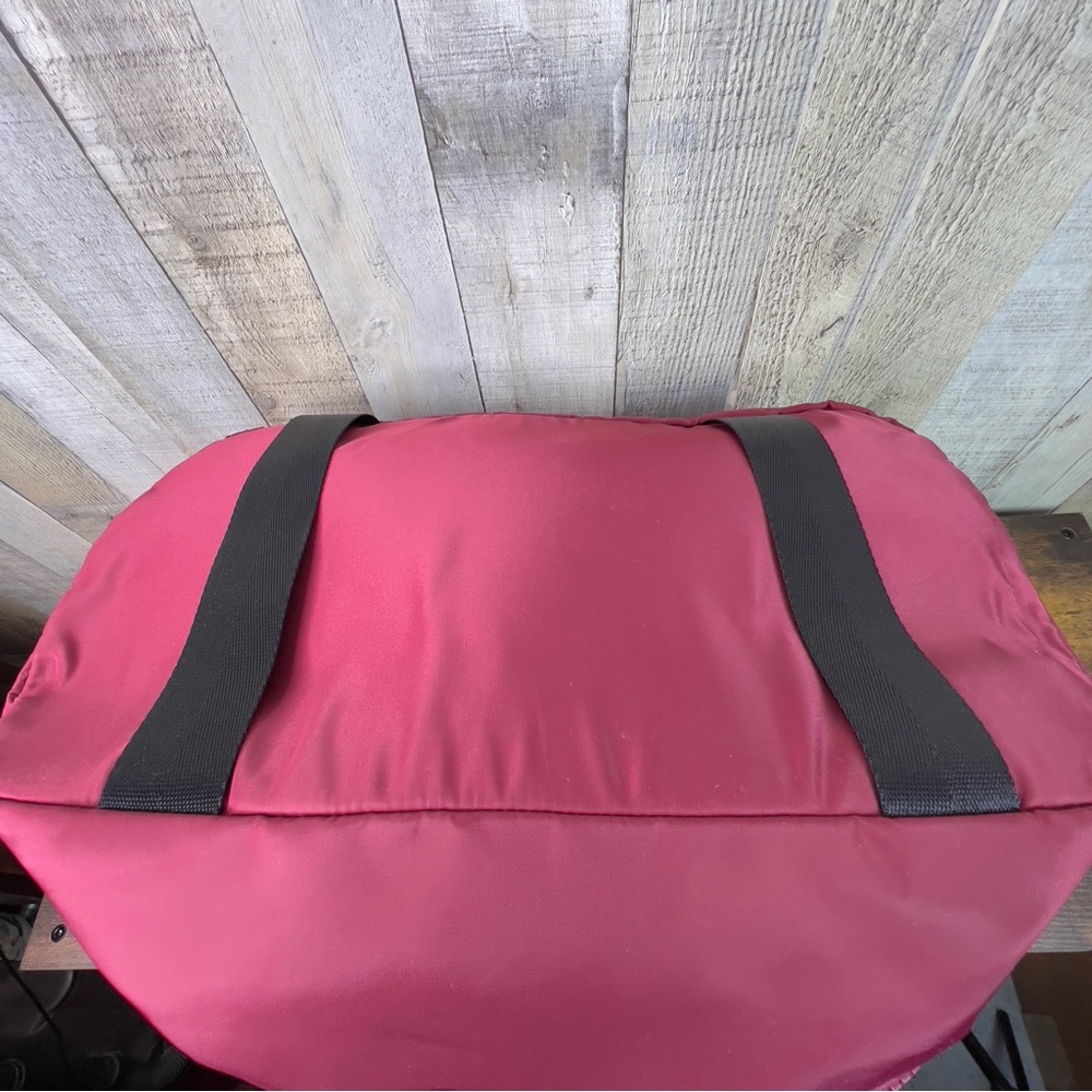 Mondani New York WeekenderTote/Duffle/Gym Bag Holds Sneakers & Yoga Mat … - Picture 6 of 14